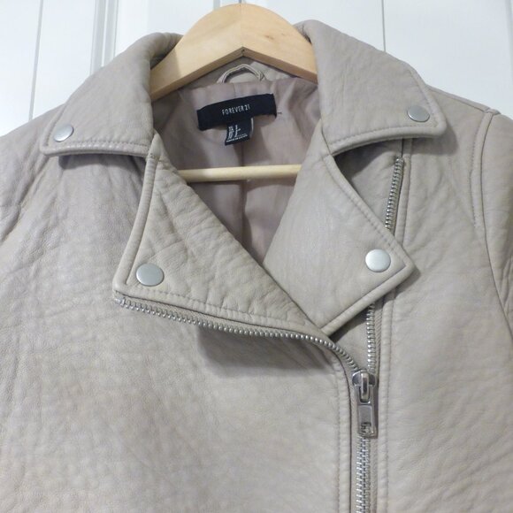 FOREVER 21 textured taupe oversized faux leather moto jacket - Picture 4 of 8